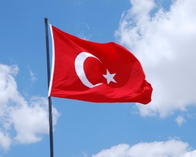 Turkey risk underlines syndication slowdown